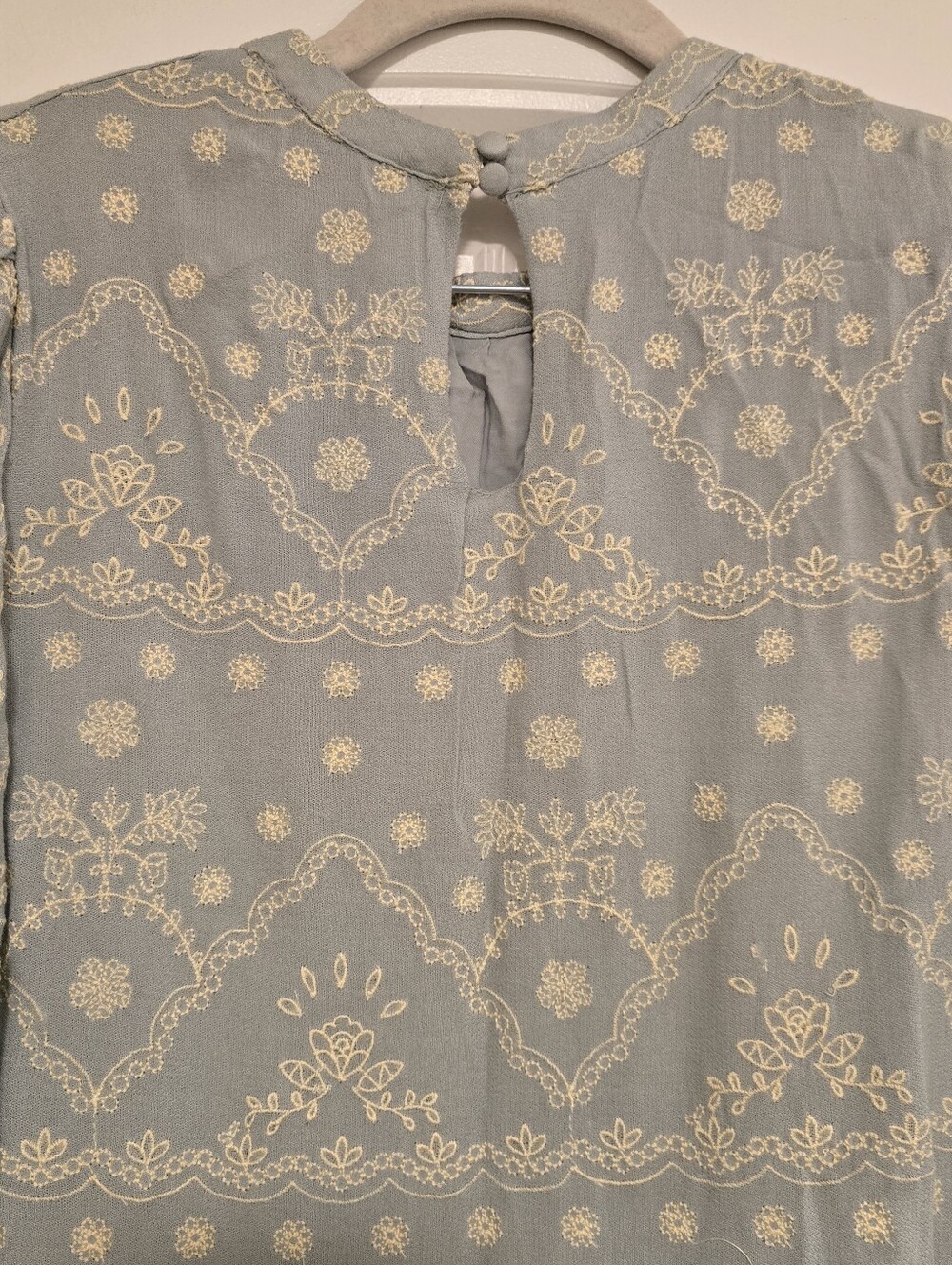 BOUTIQUE Penelope Rose Dress with Delicate Cream Floral Embroidery. Runs small. - Picture 5 of 9